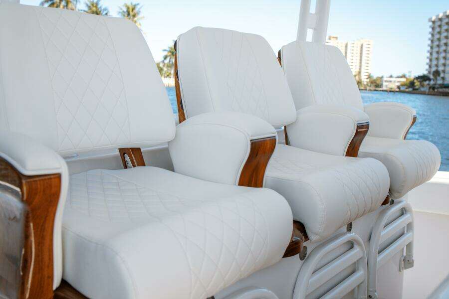 40ft Jupiter Yacht For Sale