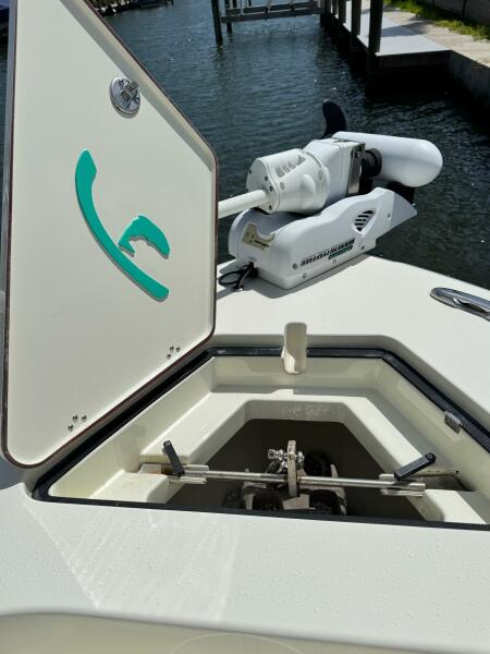 27' 2018 Young Boats 27