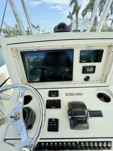 2018 Young Boats 27 - Helm