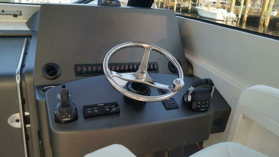 41ft Jupiter Yacht For Sale