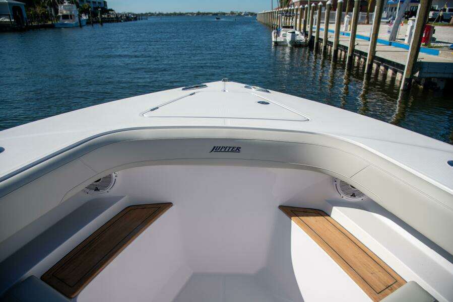 43ft Jupiter Yacht For Sale