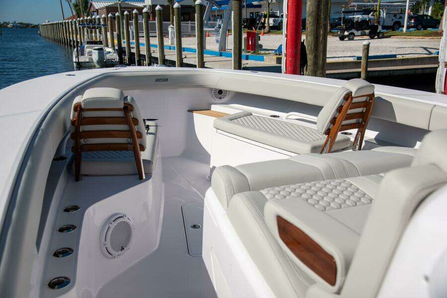 43ft Jupiter Yacht For Sale