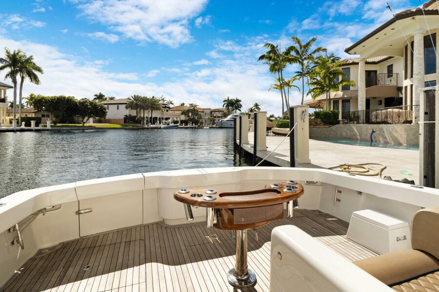 46' 2015 Viking 46 Convertible