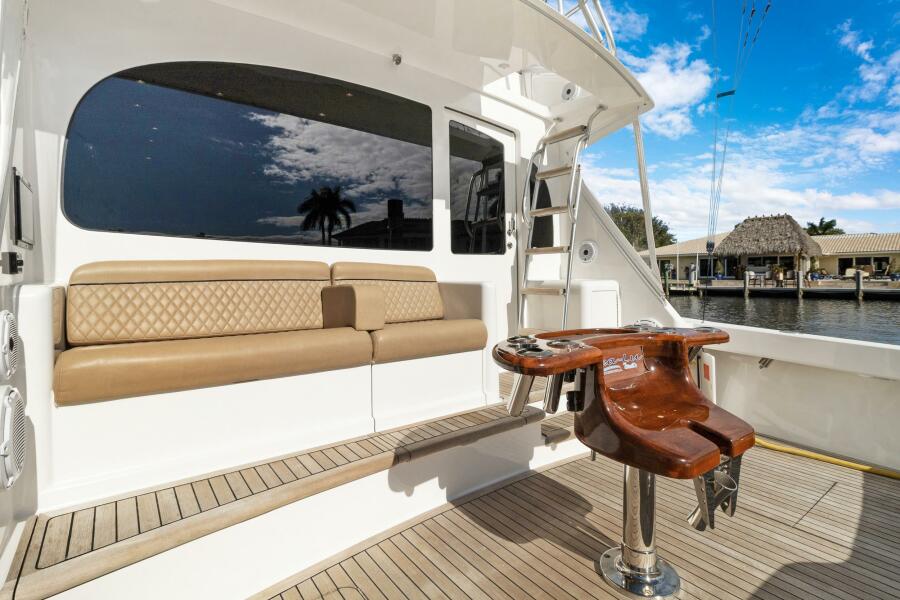 46' 2015 Viking 46 Convertible