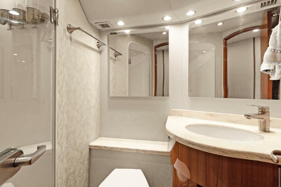 46' 2015 Viking 46 Convertible