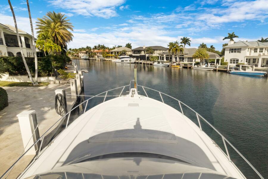 46' 2015 Viking 46 Convertible