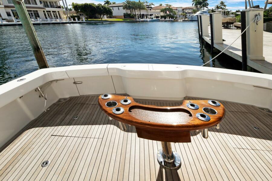 46' 2015 Viking 46 Convertible