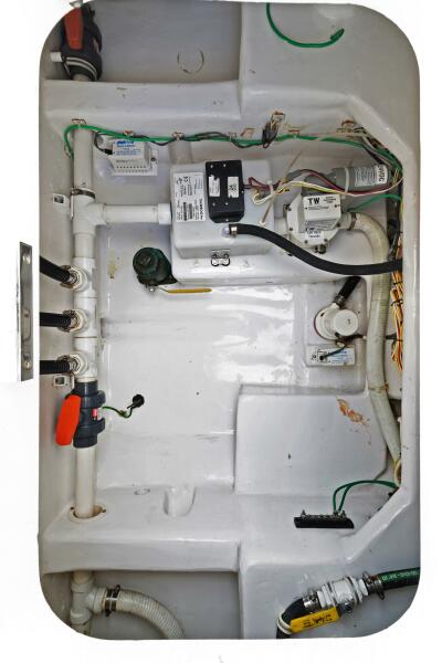 46' 2015 Viking 46 Convertible