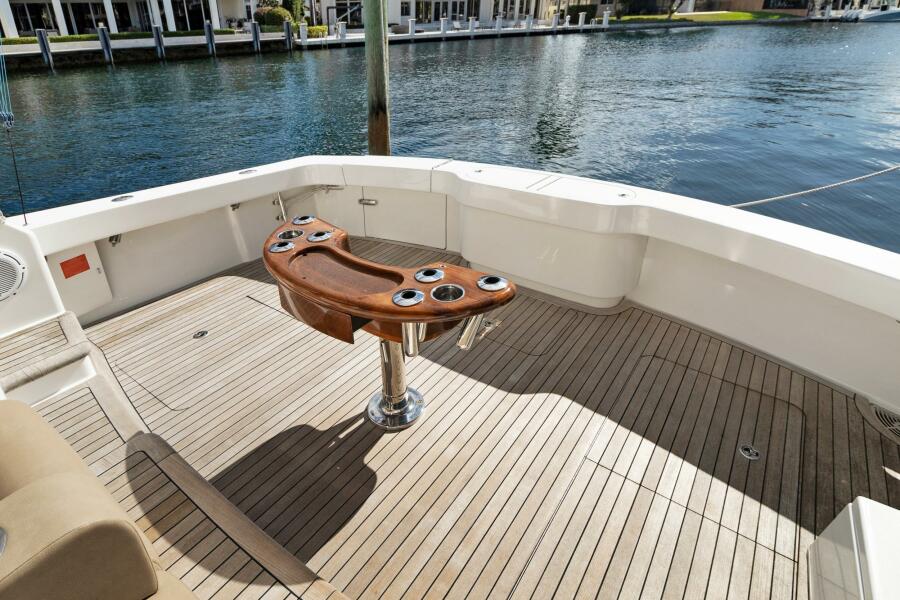 46' 2015 Viking 46 Convertible