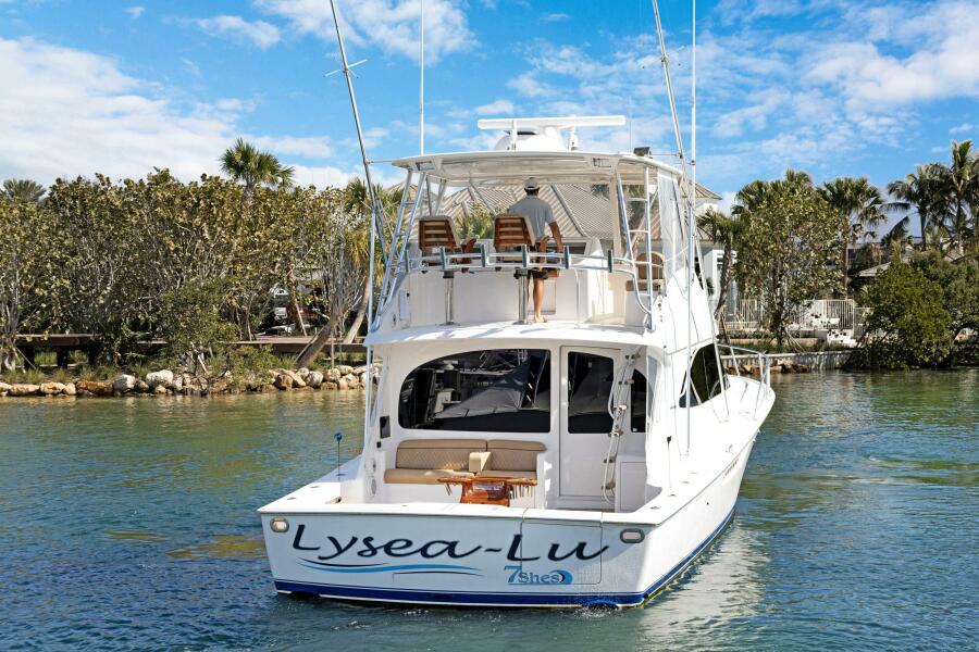 46' 2015 Viking 46 Convertible