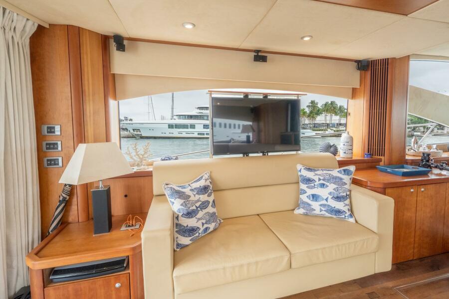 70' 2008 Sunseeker Manhattan 70