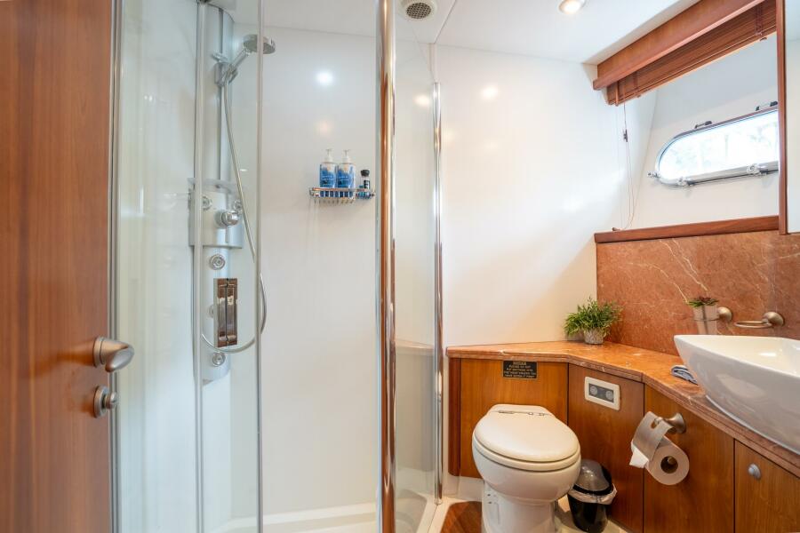 70' 2008 Sunseeker Manhattan 70