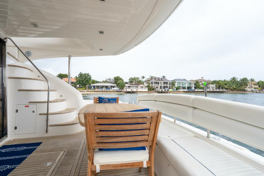 70' 2008 Sunseeker Manhattan 70