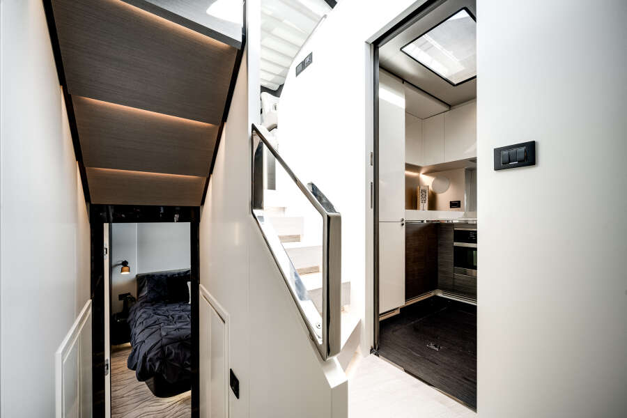 80ft Azimut Yacht For Sale