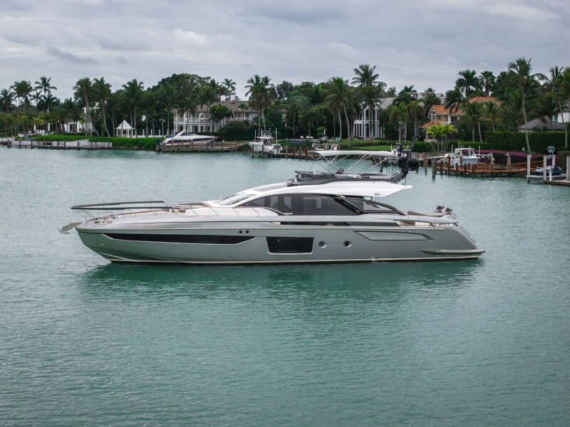 80ft Azimut Yacht For Sale