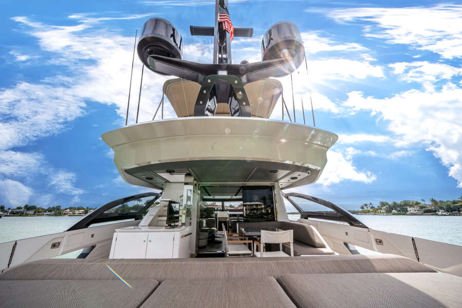 80ft Azimut Yacht For Sale