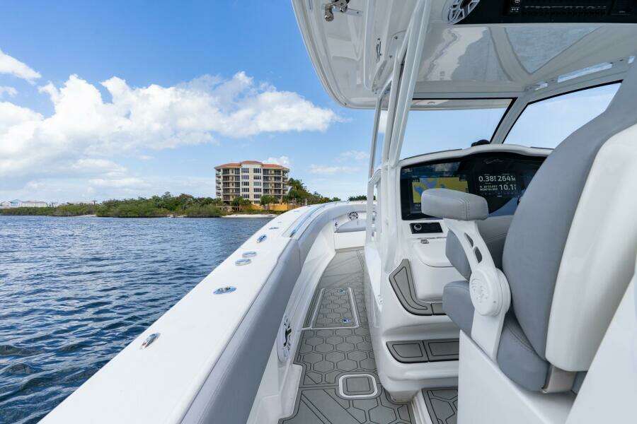 BRAMATE 41ft BlackWater Yacht For Sale