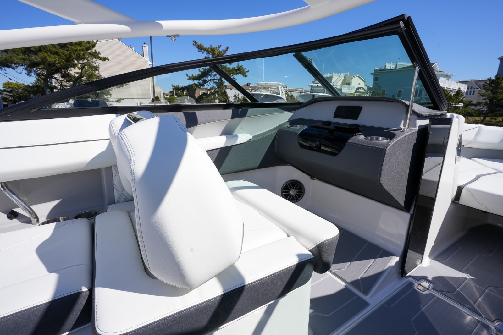 22ft Regal Yacht For Sale