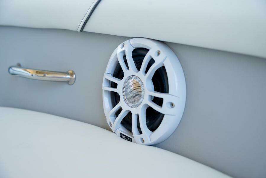 22ft Regal Yacht For Sale