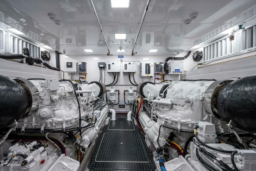 75' 2017 Viking 75 Motoryacht