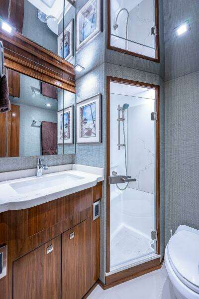 Viking 75 MIRAGE - Guest Head