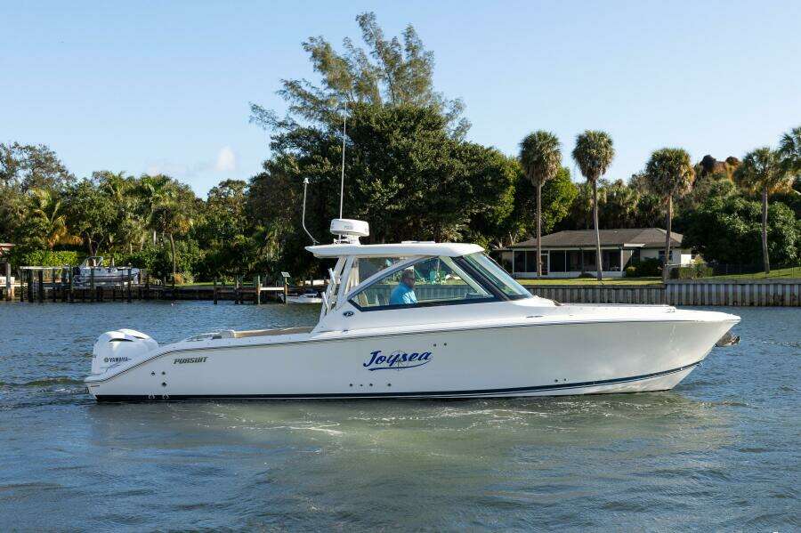 Pursuit 24 JOYSEA -  Starboard Profile