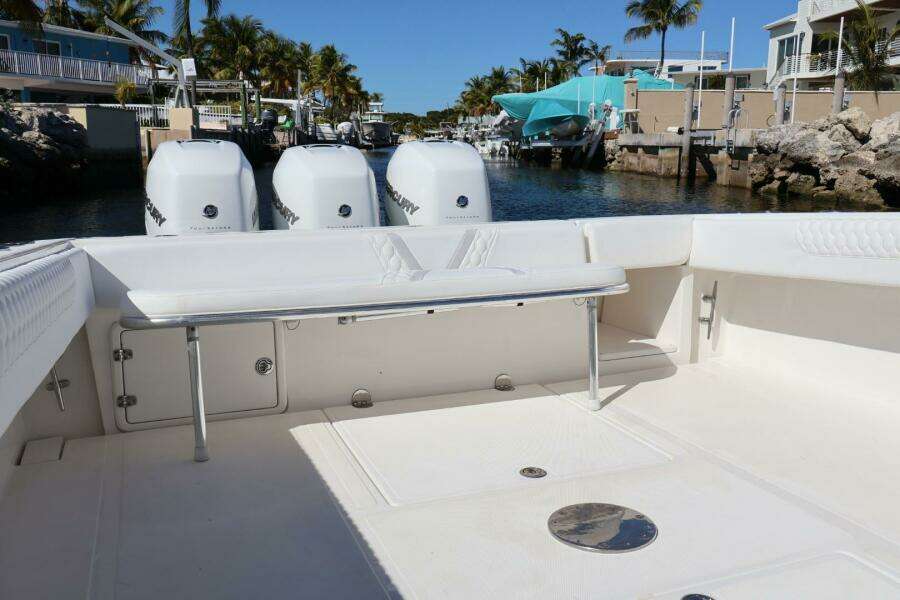 39ft Venture Yacht For Sale