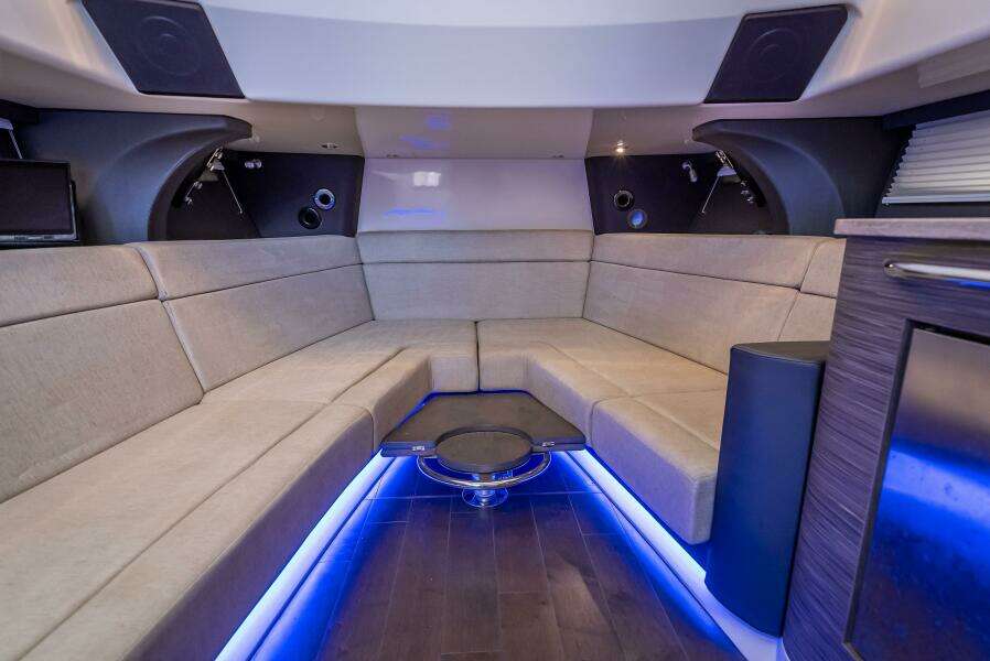 42ft Boston Whaler Yacht For Sale