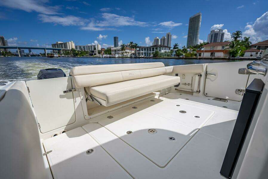 42ft Boston Whaler Yacht For Sale