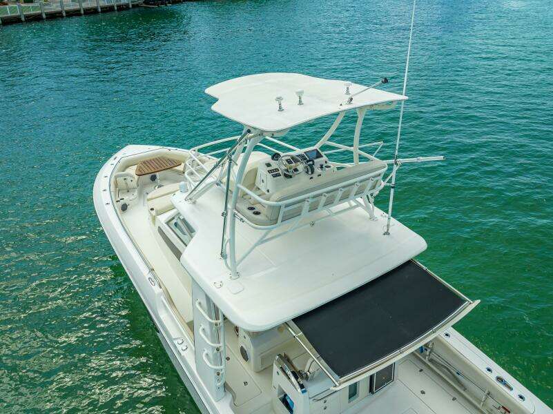 42ft Boston Whaler Yacht For Sale
