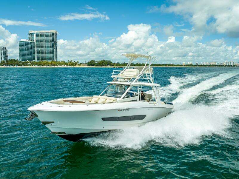 42ft Boston Whaler Yacht For Sale