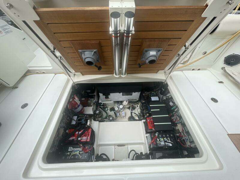 42ft Boston Whaler Yacht For Sale