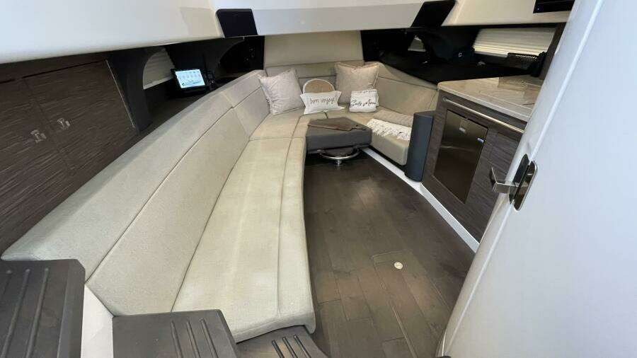 42ft Boston Whaler Yacht For Sale