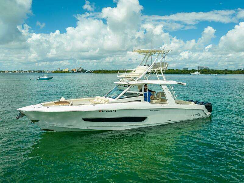 42ft Boston Whaler Yacht For Sale