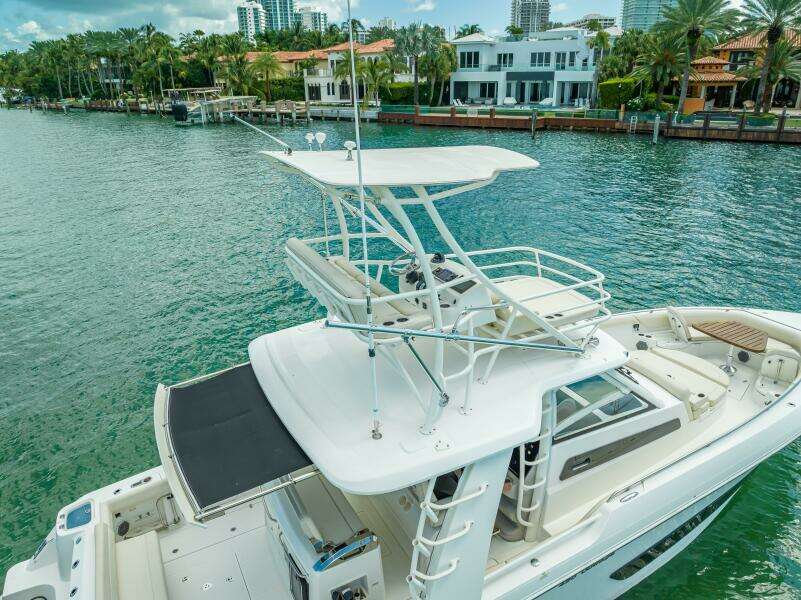 42ft Boston Whaler Yacht For Sale