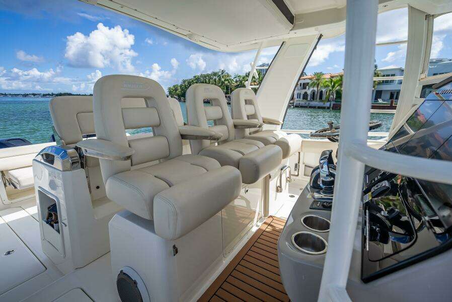 42ft Boston Whaler Yacht For Sale