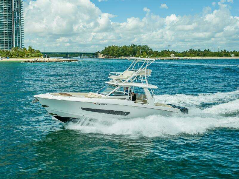 42ft Boston Whaler Yacht For Sale