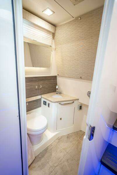 42ft Boston Whaler Yacht For Sale