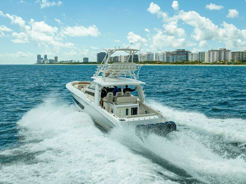 42ft Boston Whaler Yacht For Sale