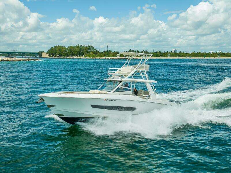 42ft Boston Whaler Yacht For Sale
