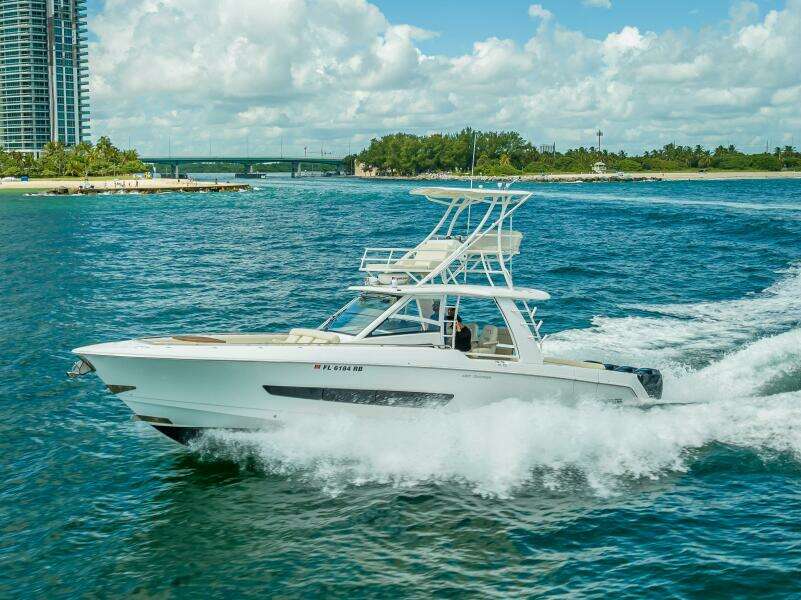 42ft Boston Whaler Yacht For Sale