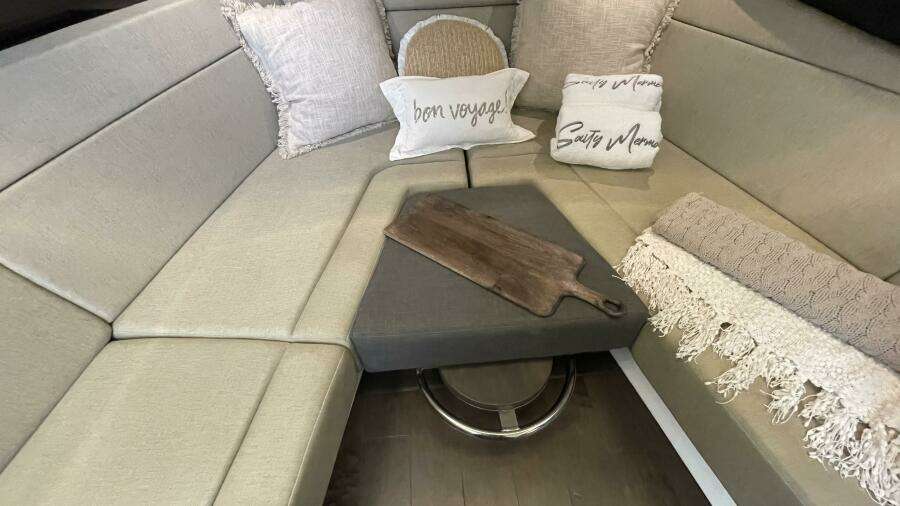 42ft Boston Whaler Yacht For Sale