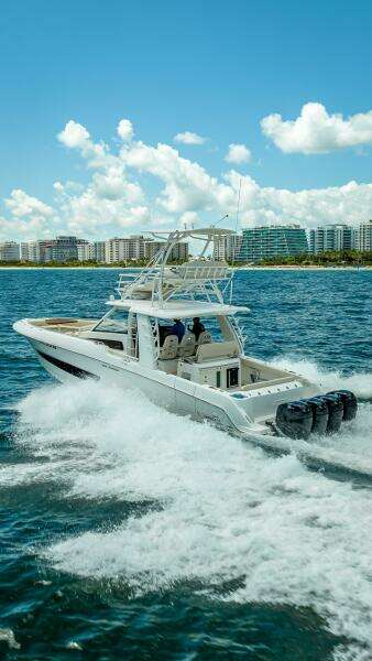 42ft Boston Whaler Yacht For Sale