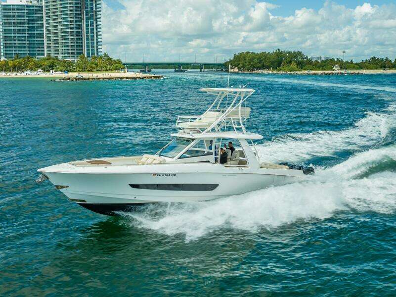 42ft Boston Whaler Yacht For Sale