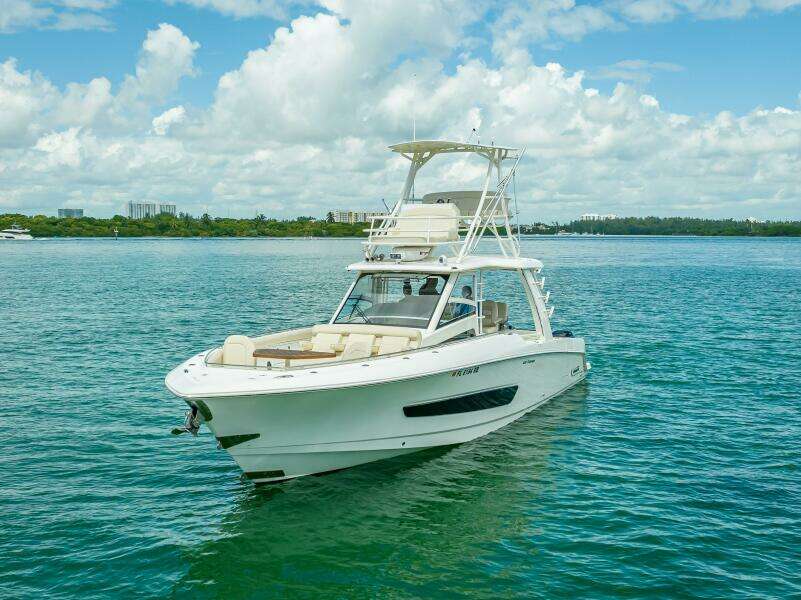 42ft Boston Whaler Yacht For Sale