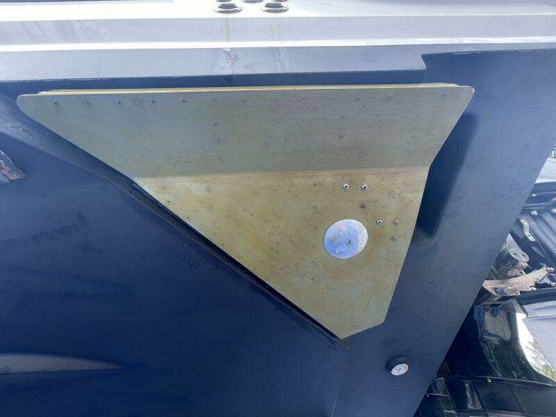 42ft Boston Whaler Yacht For Sale