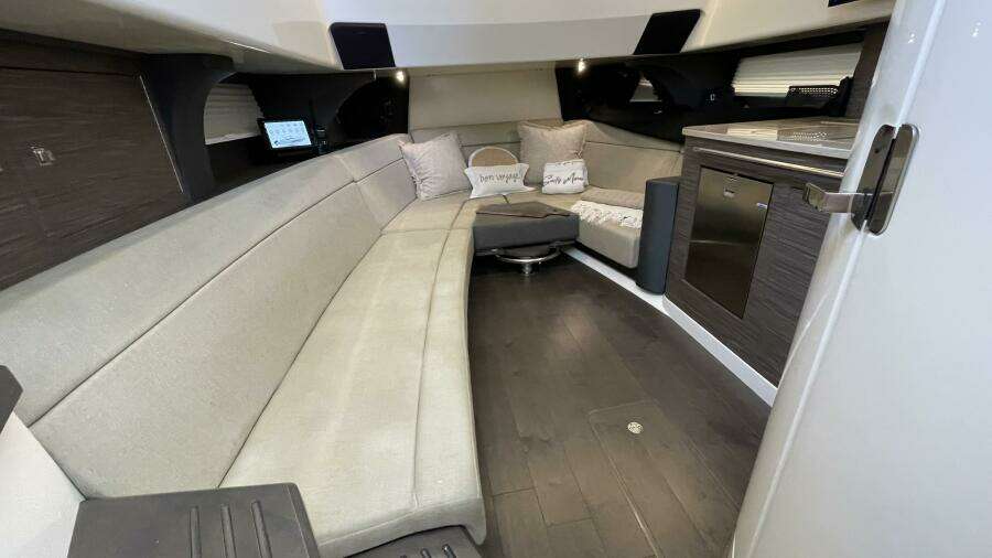 42ft Boston Whaler Yacht For Sale