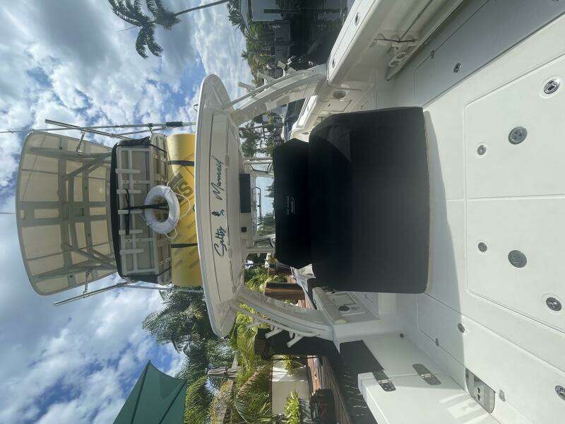 42ft Boston Whaler Yacht For Sale