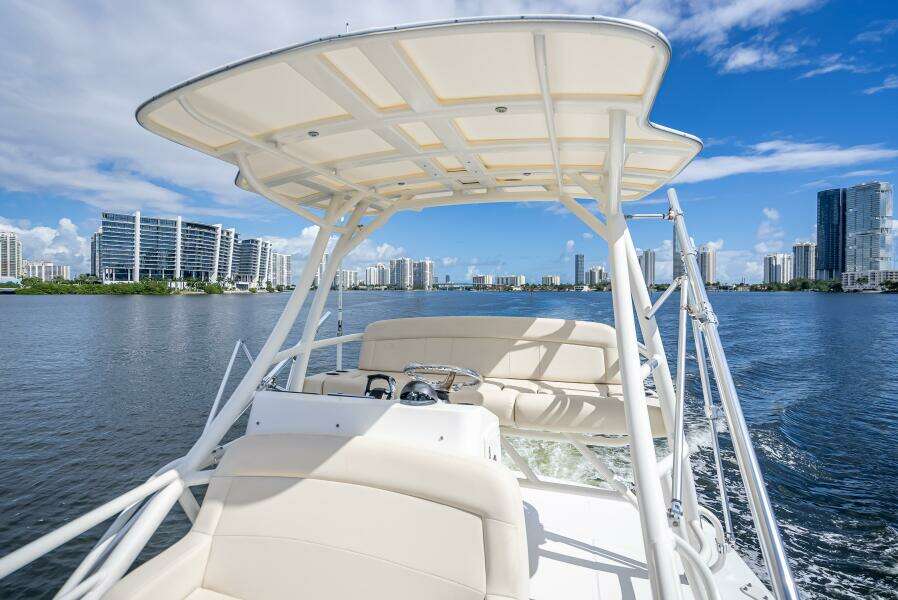 42ft Boston Whaler Yacht For Sale