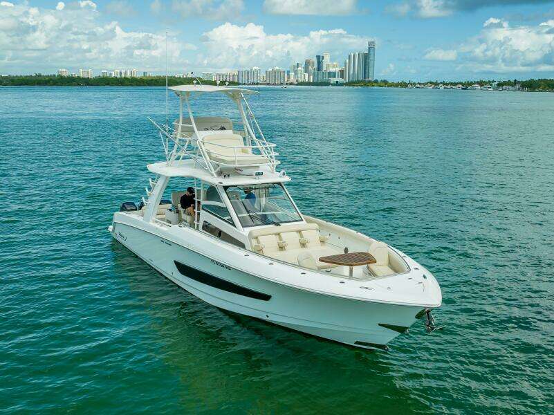 42ft Boston Whaler Yacht For Sale